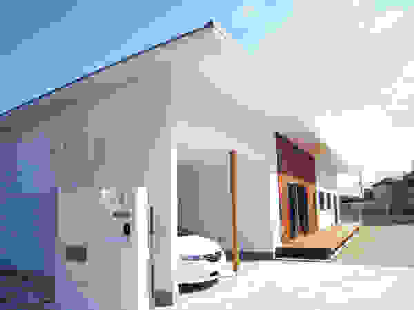 あお建築設計 Modern garage/shed