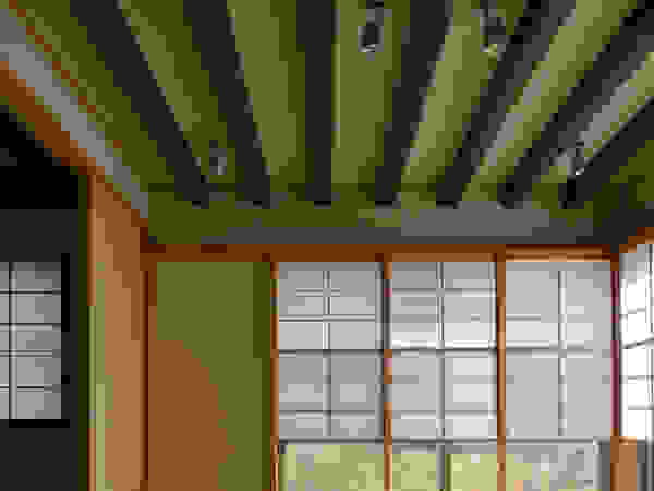 アグラ設計室一級建築士事務所 agra design room Вітальня