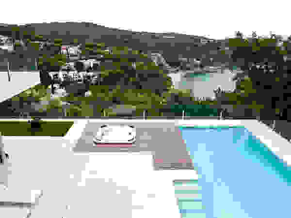 JARDÍ PEDRA I ARIDS S.L. Mediterranean style pool