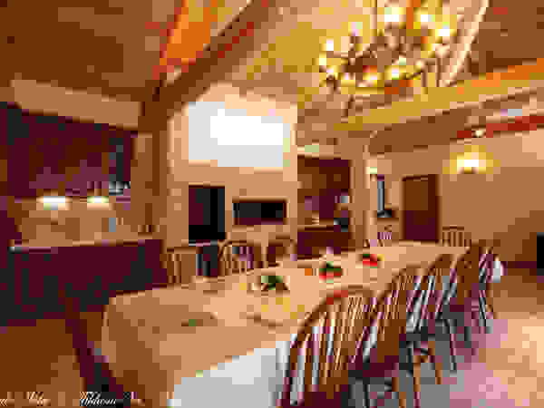 D&T Architects Rustic style dining room