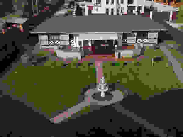 D&T Architects Colonial style houses