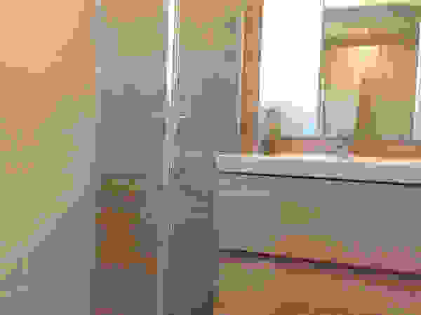 DISIGHT Kamar Mandi Modern