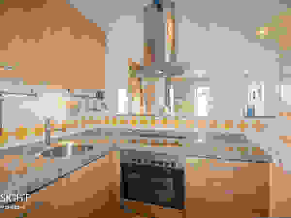 DISIGHT Dapur Gaya Mediteran