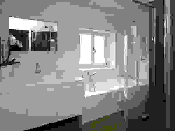 Arch. Roberto Buzzi Modern bathroom