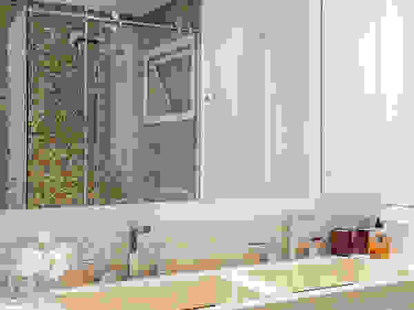 ARQ_IN Modern Bathroom