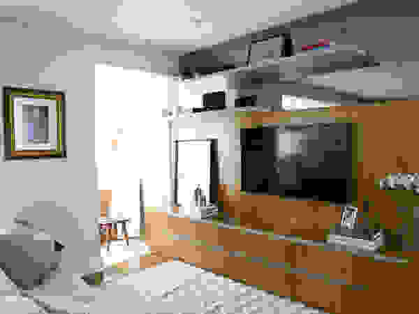 ARQ_IN Modern Media Room