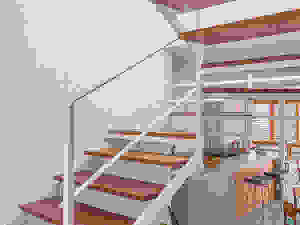 Nautilo Arquitetura & Gerenciamento Modern corridor, hallway & stairs