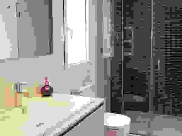 CECILIA POZZI INTERIORISMO Modern bathroom