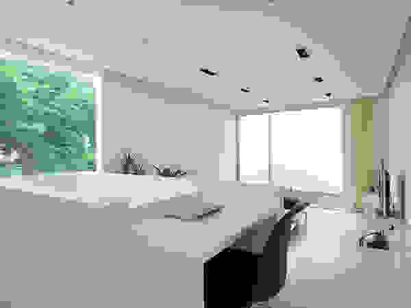 株式会社コウド一級建築士事務所 Modern living room