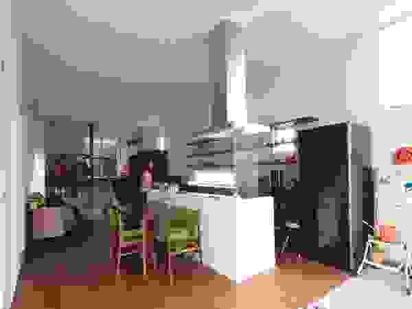 株式会社コウド一級建築士事務所 Moderne Wohnzimmer
