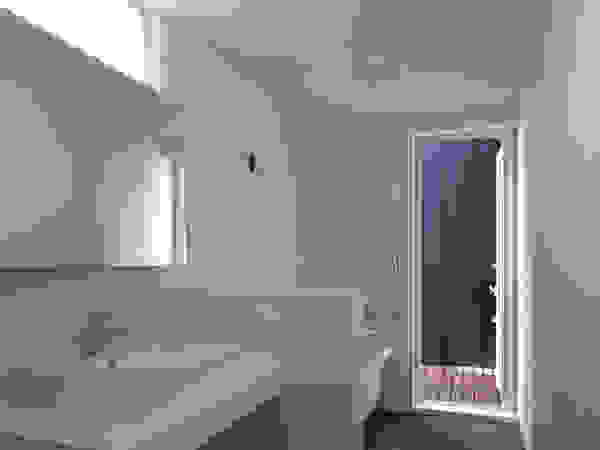 株式会社コウド一級建築士事務所 Moderne Badezimmer