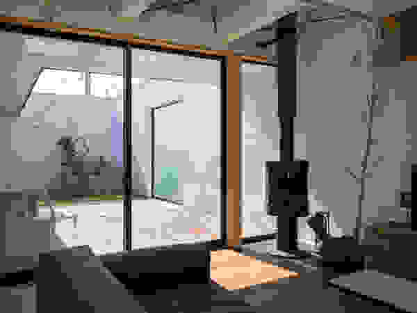 アトリエ・ブリコラージュ一級建築士事務所 Modern living room