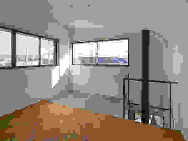 アトリエ・ブリコラージュ一級建築士事務所 Modern nursery/kids room