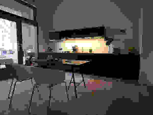 van risk Minimalist kitchen