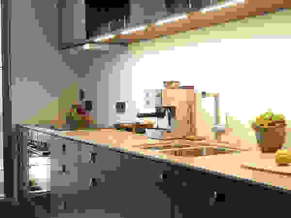 van risk Minimalist kitchen