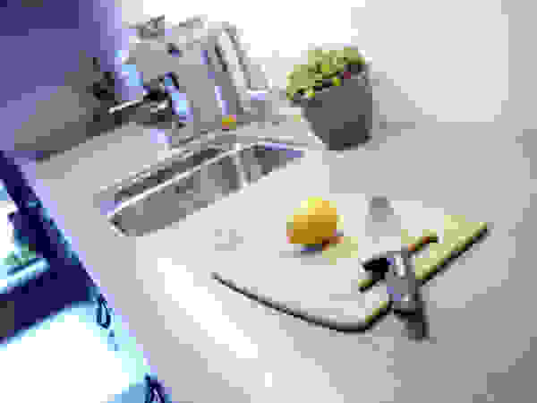 van risk Minimalist kitchen