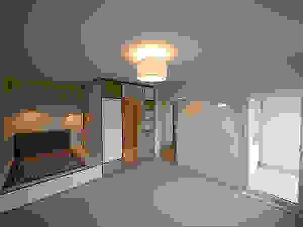 van risk Modern Bedroom