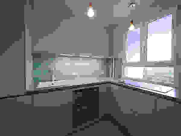 van risk Modern Kitchen