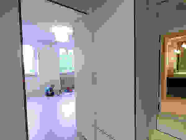 van risk Modern Corridor, Hallway and Staircase