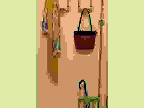 Home Loft Studio Коридор, коридор і сходиГачки для одягу та стенди