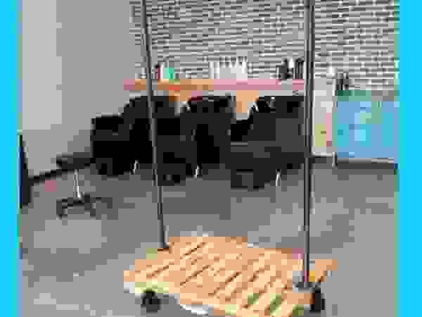 Home Loft Studio Коридор, коридор і сходиГачки для одягу та стенди
