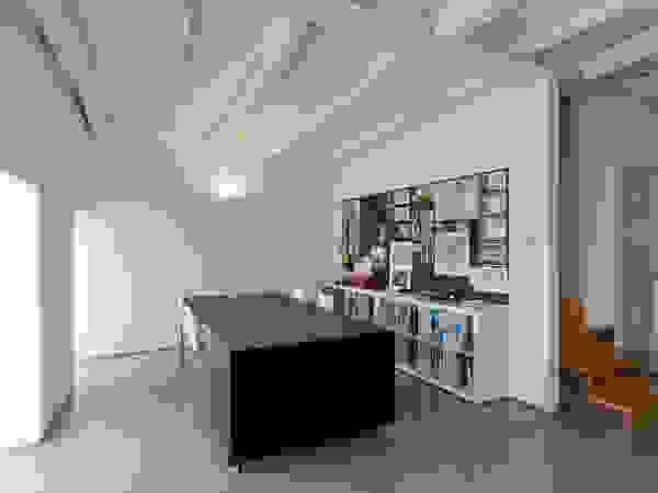 Paulo Freitas e Maria João Marques Arquitectos Lda Minimalist study/office