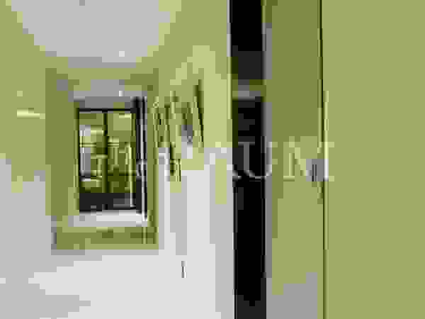 (주)이지테크(EASYTECH Inc.) Modern Corridor, Hallway and Staircase