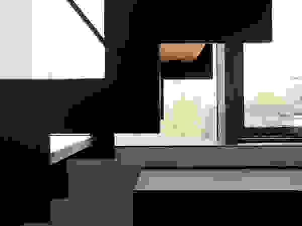 一級建築士事務所 Atelier Casa Modern Corridor, Hallway and Staircase