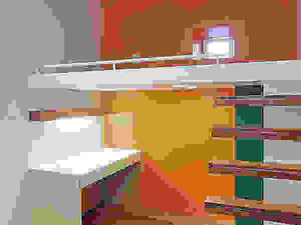 アースワーク建築設計事務所 Scandinavian style nursery/kids room