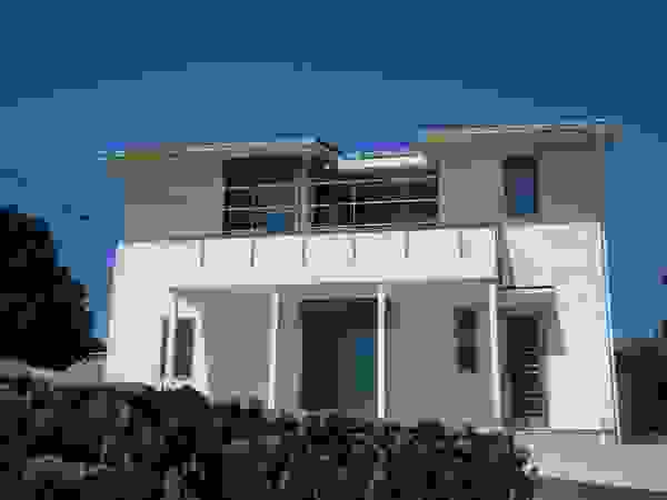 鶴巻デザイン室 Modern houses