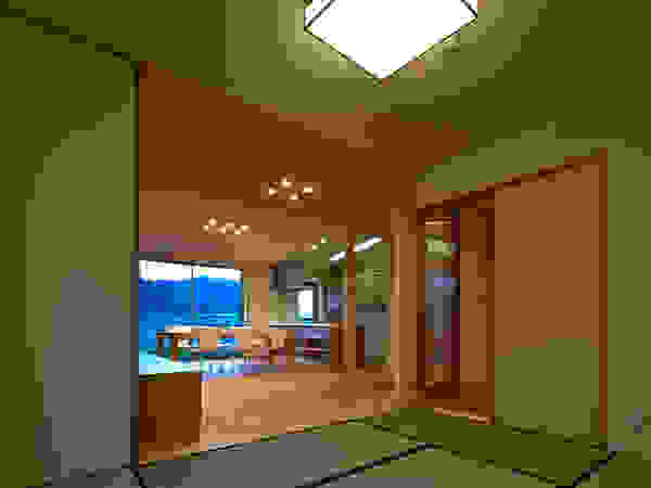 鶴巻デザイン室 Sala multimediale minimalista