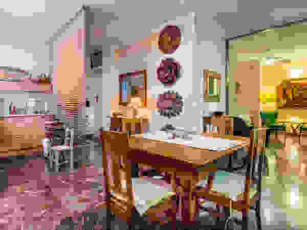 Mario Marino Rustic style living room