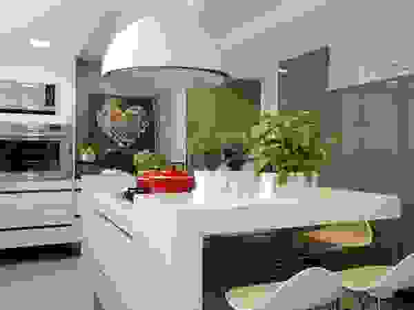 ROMERO DUARTE & ARQUITETOS Modern kitchen