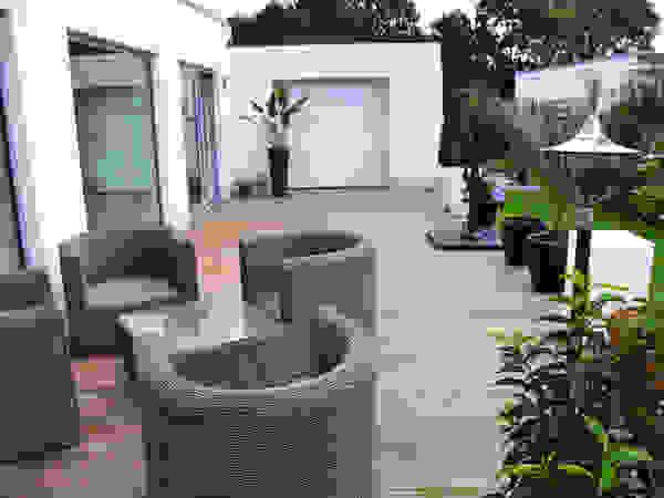 Cumaru Terrassendielen Kahrs GmbH Tropischer Balkon, Veranda & Terrasse