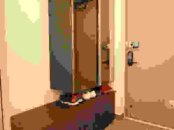 앤드컴퍼니 Modern corridor, hallway & stairs