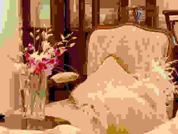 D&T Architects Classic style living room