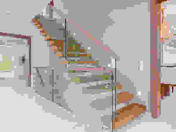 Trąbczyński Minimalist corridor, hallway & stairs