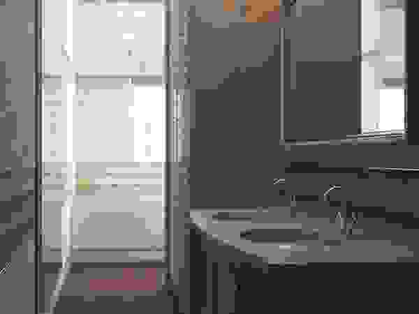 Альбина Романова Eclectic style bathroom