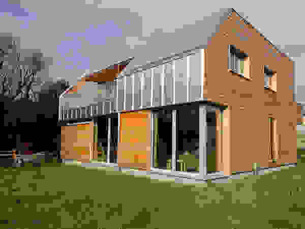 Symbios Architektur Modern houses Wood Brown