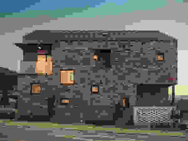 (주)유타건축사사무소 Modern Houses Bricks Brown