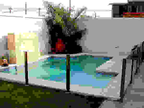 Piscinas Scualo Modern pool