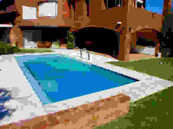 Piscinas Scualo Modern pool