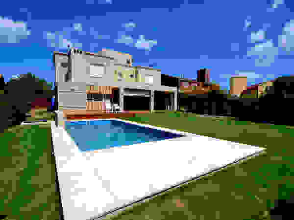 Piscinas Scualo Modern pool