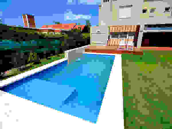 Piscinas Scualo Modern pool