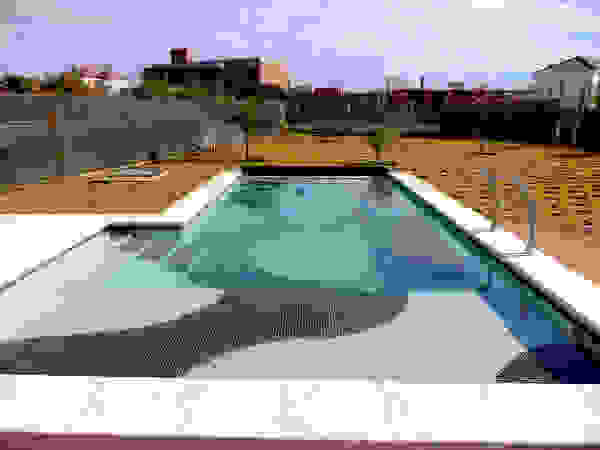 Piscinas Scualo Modern pool