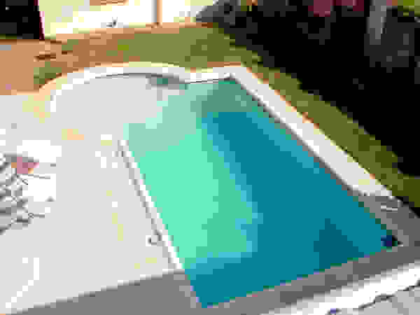 Piscinas Scualo Modern pool