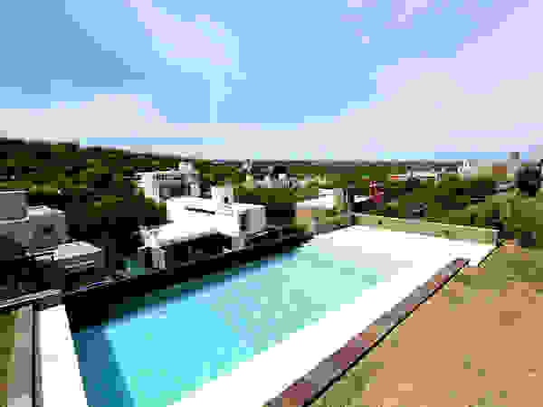 Piscinas Scualo Modern pool