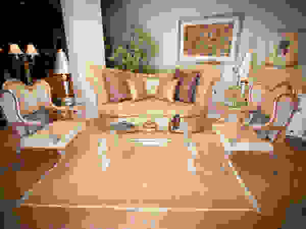ARTISTIC DESIGN Modern Living Room