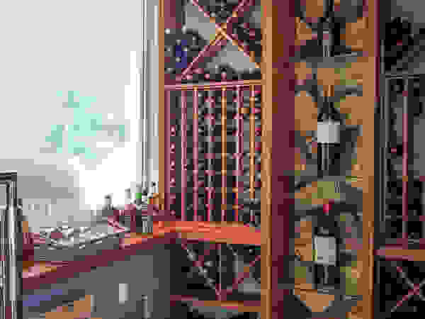 Juliana Stefanelli Arquitetura e Design Classic style wine cellar
