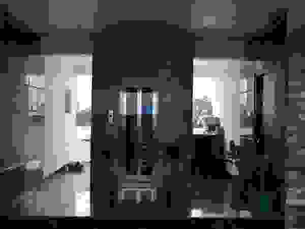 DESIGNER GALAXY Modern Corridor, Hallway and Staircase